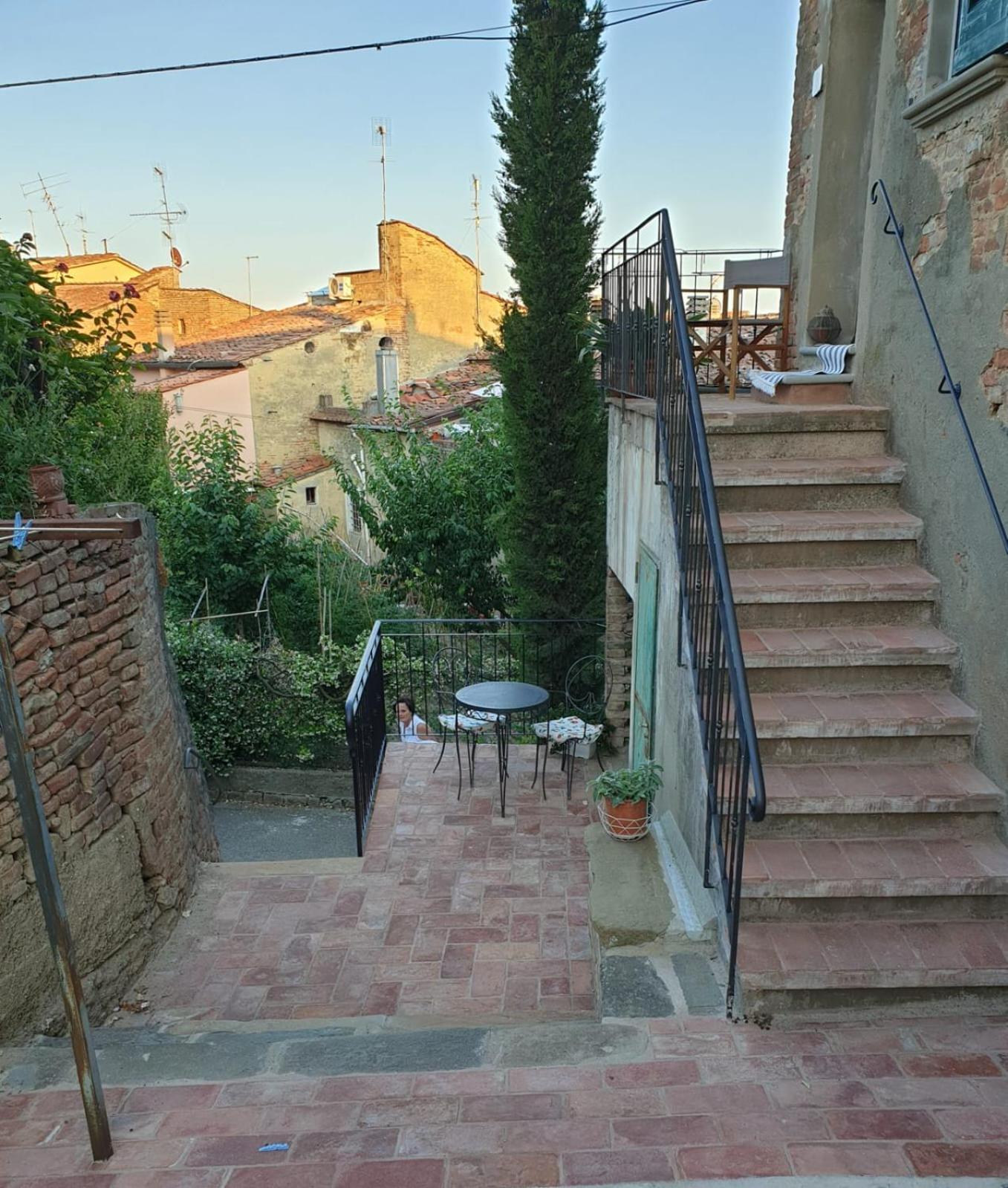 Appartamenti La Rocca Palaia Exterior foto